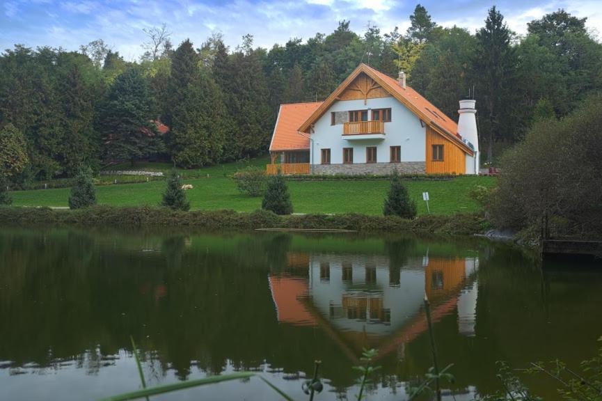 Aliret Vadaszhaz Ságvár Екстериор снимка